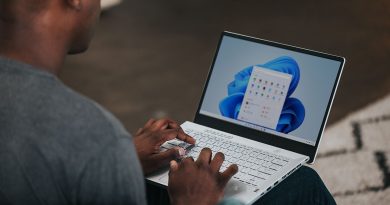 How to Fix Windows 11 Update Stuck Problem: Complete 2025 Guide
